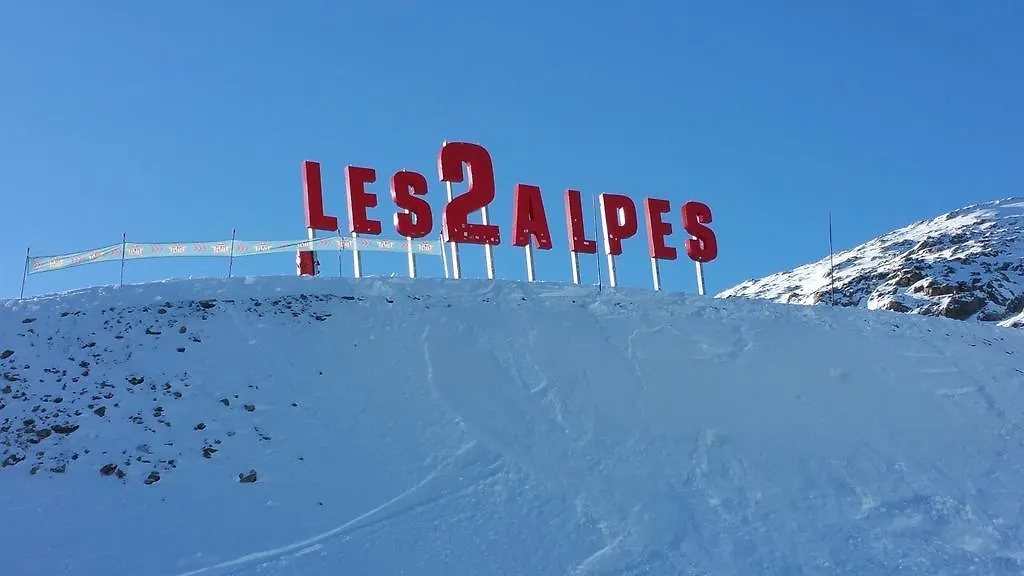 Atmosphere Hotel Les Deux Alpes 3*,
